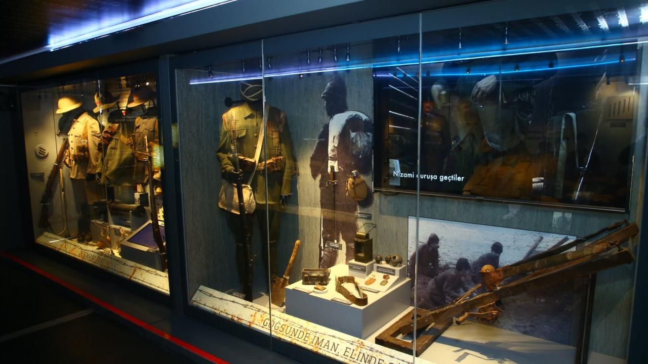 Çanakkale Savaşları Mobil Müzesi, Bakü'de ziyarete açıldı