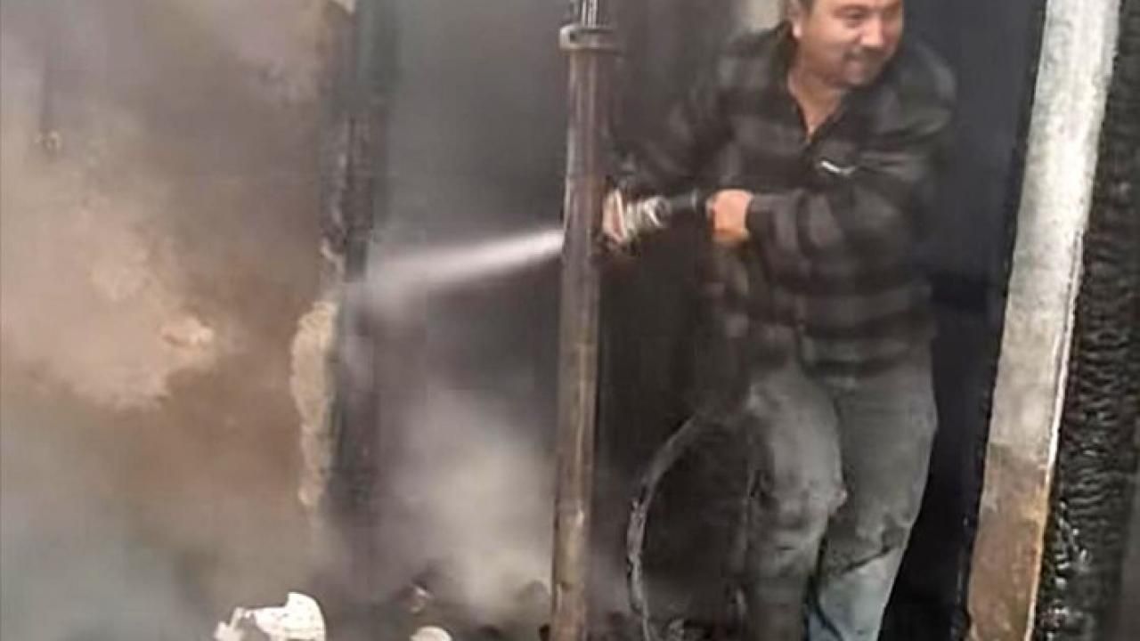 Giresun'da yıldırım düştü: Evde yangın çıktı, cami hasar gördü