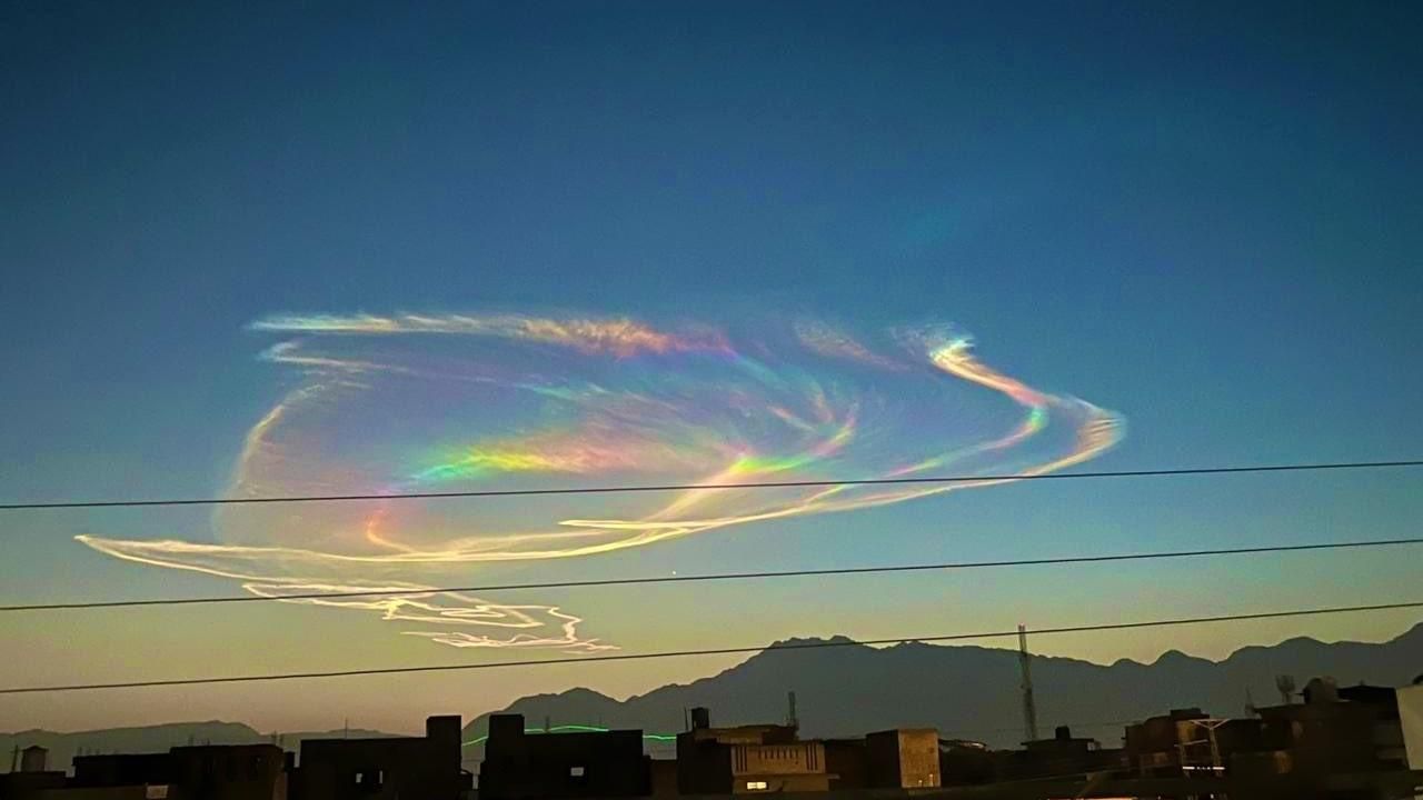 Gökyüzüne bakanlar ateş gökkuşağını gördü