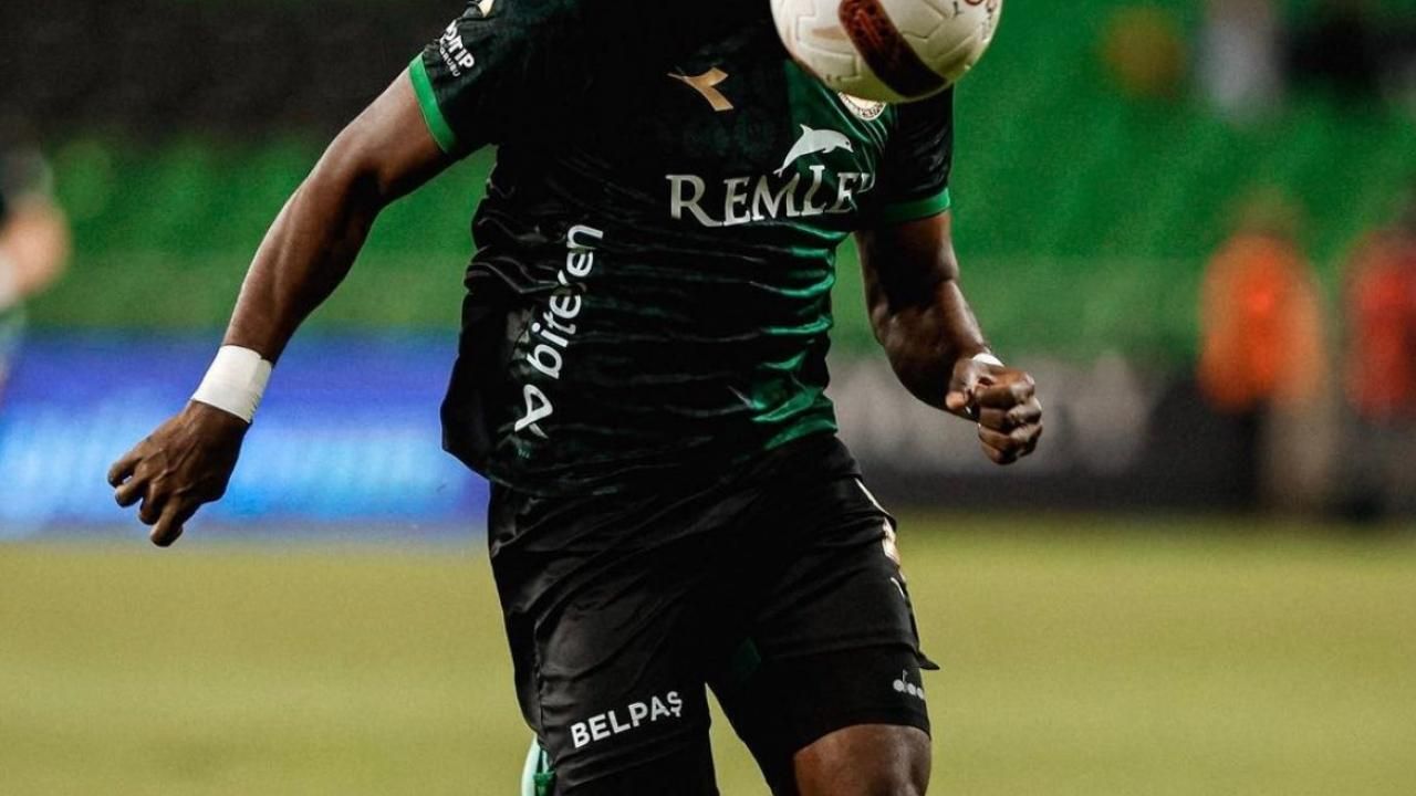 Türkiye'de gol makinesiydi! Toprak sahaya kadar düştü