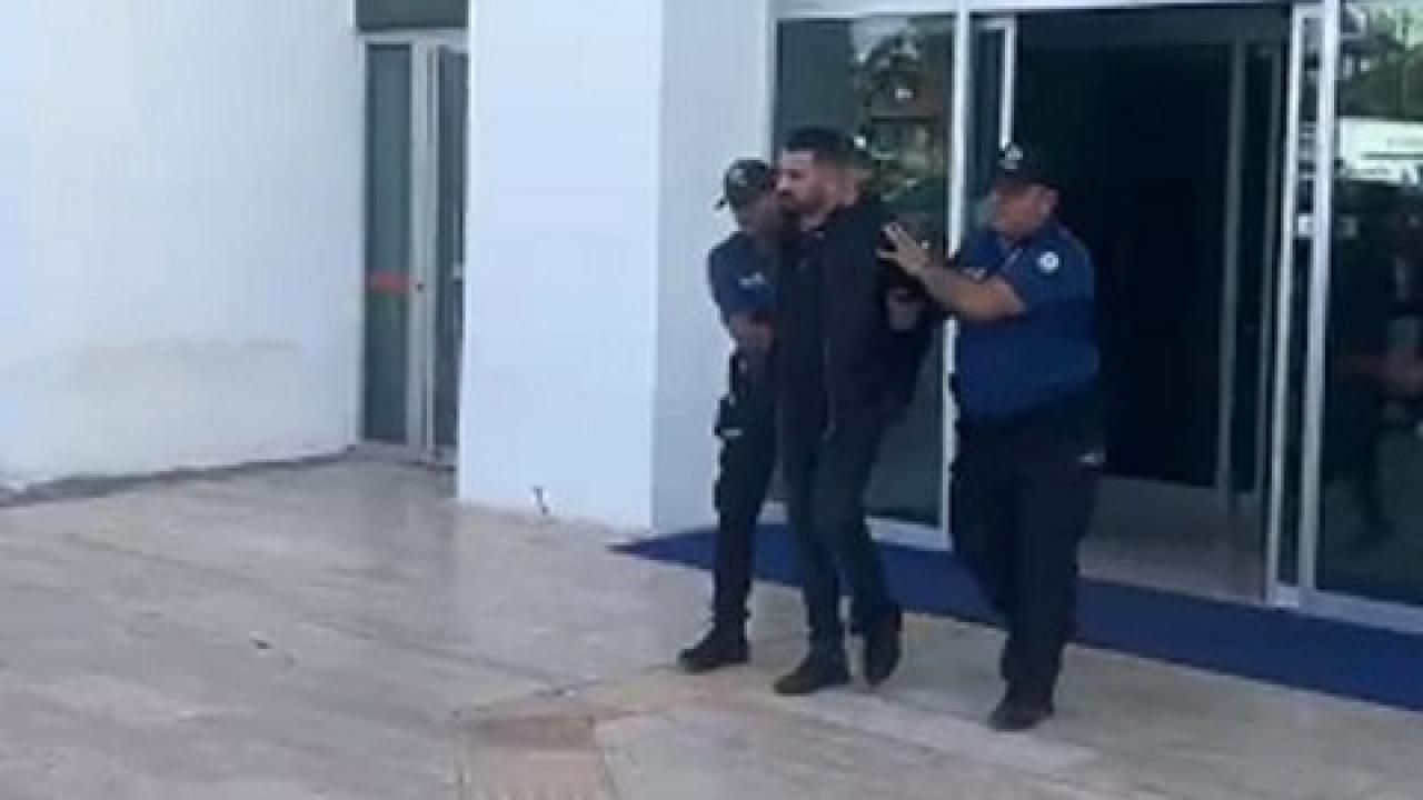 Yol verme kavgasında 1 kişiyi ayağından silahla vuran 2 şüpheli yakalandı