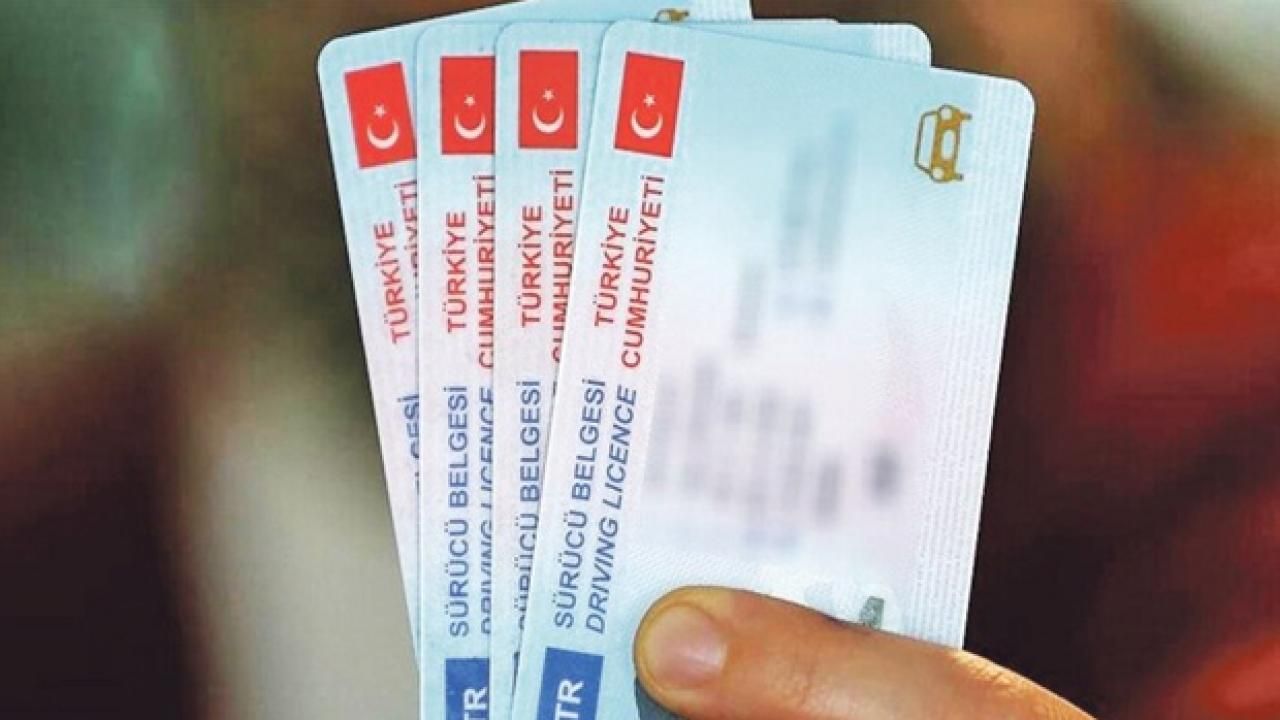 Yeni ehliyet yenileme ücreti ne kadar oldu? Süreç nasıl olacak?