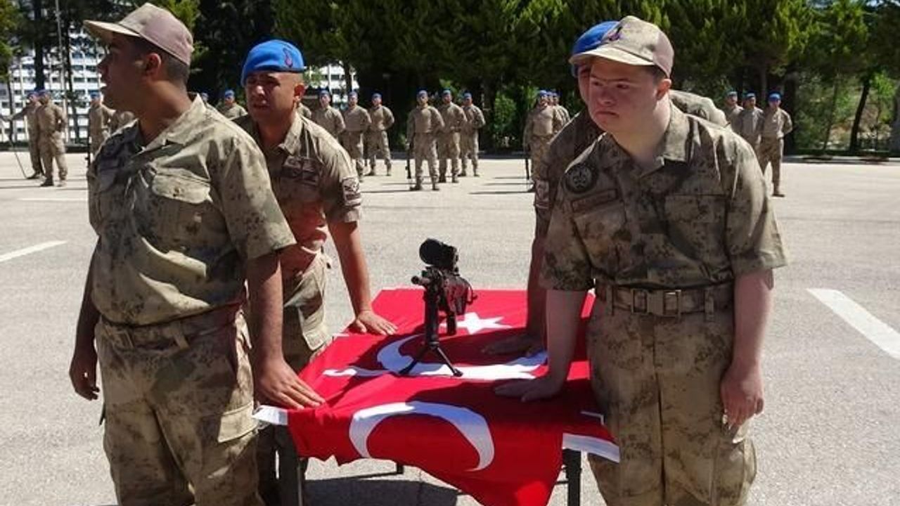 Kilis'te Engelli Gençler Temsili Askerlik Töreniyle Askerlik Heyecanı Yaşadı