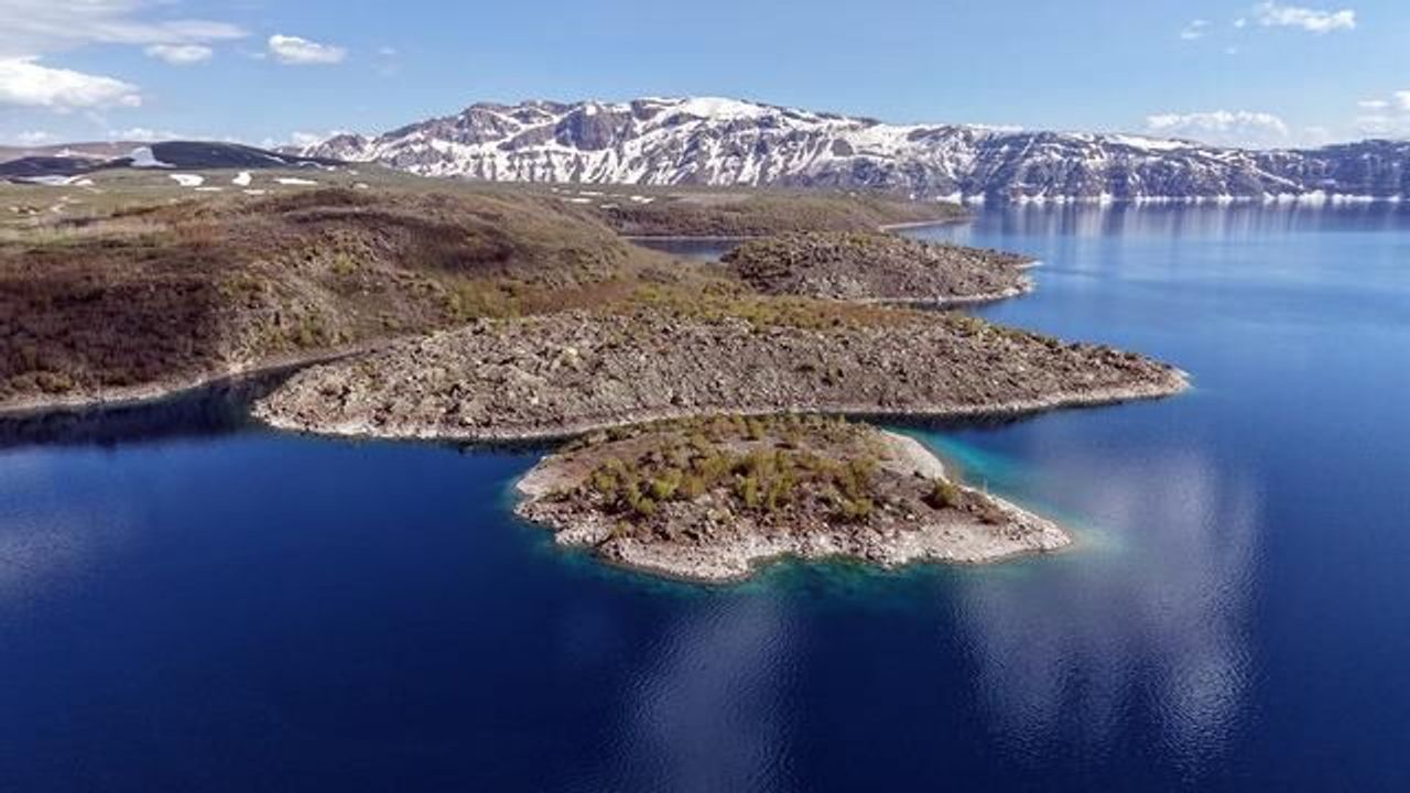 Bitlis'teki Nemrut Krater Gölü Ziyarete Açıldı