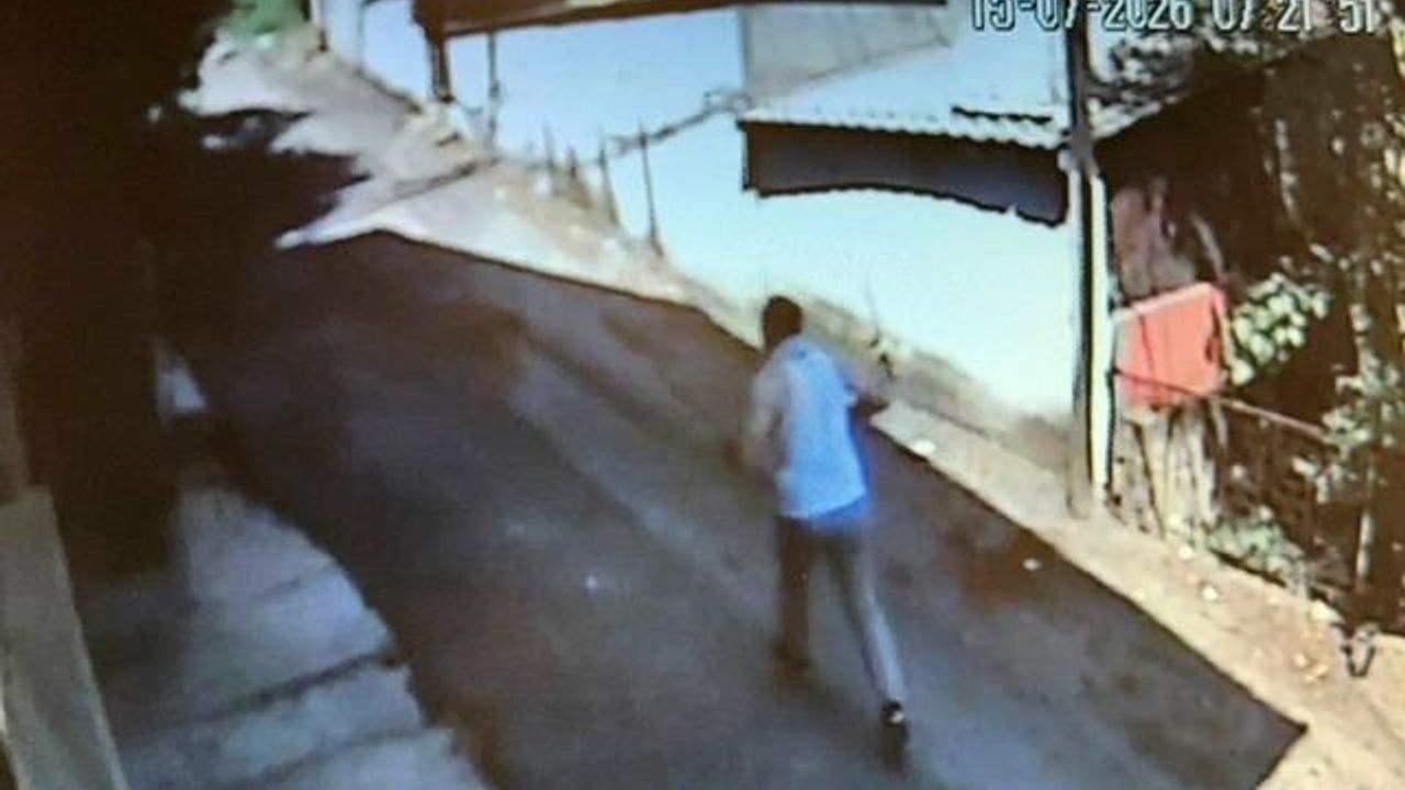 Karabük'te polisten kaçan sürücü iki kadını araçta bırakıp yaya olarak kaçtı