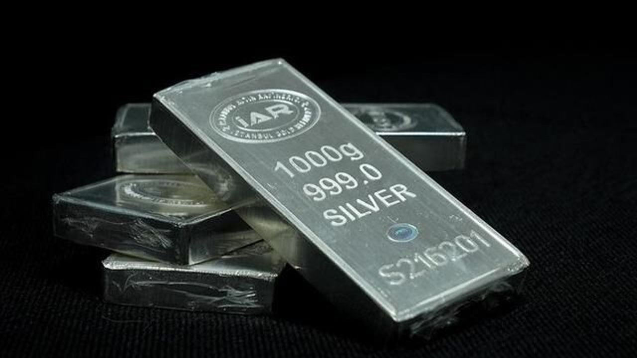 7 Ağustos 2026 Gümüş Fiyatları Yükselişte: Ons ve Gramda Önemli Artışlar