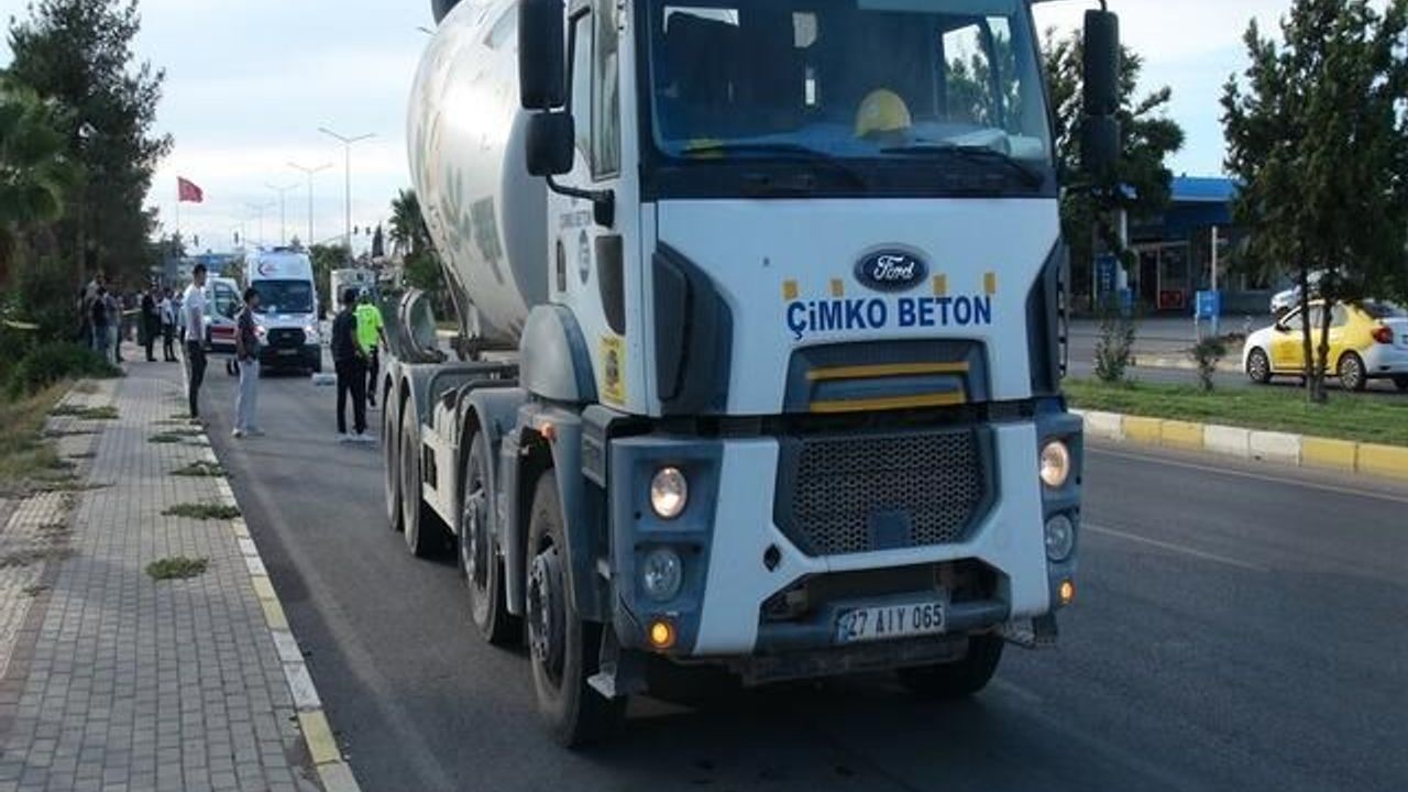 Kilis'te beton mikseriyle motosiklet çarpıştı: 1 kişi yaşamını yitirdi, 1 kişi ağır yaralandı
