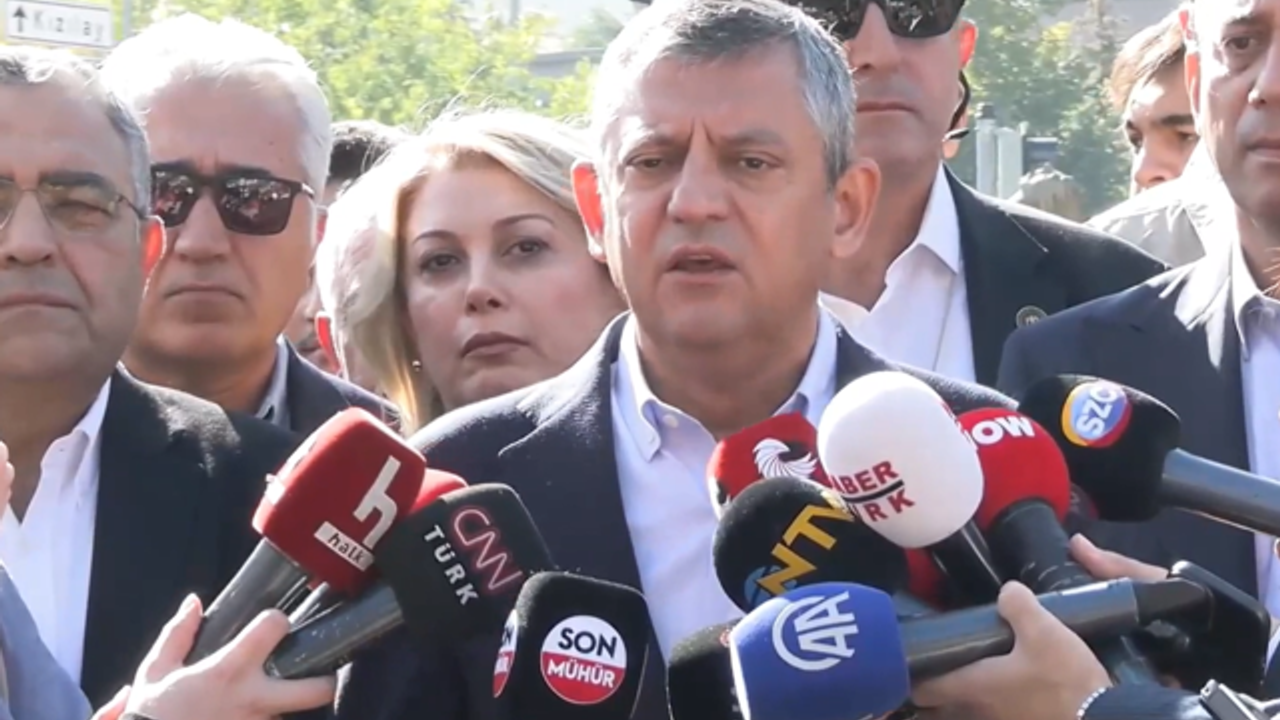 Özgür Özel'den 455 bin kişilik fon krizi listesi açıklaması talebi