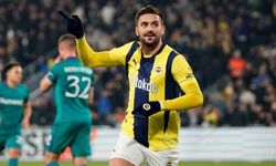 Dusan Tadic, Fenerbahçe'yi sırtlıyor