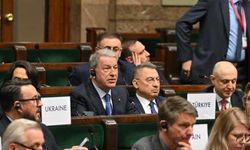 Hulusi Akar'dan Polonya'da AB'ye NATO ve güvenlik mesajı