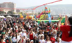 Bursa Gemlik'te çocuklar 23 Nisan'ı neşeyle kutladı