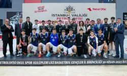 İstanbul’da Basketbol Gençler İl Birincileri ödüllerini aldı