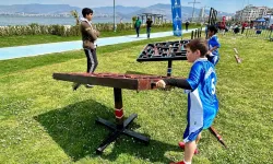 İzmirli minikler Hentbol Şenliği’nde buluştu