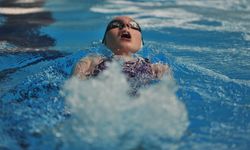 13 yaşındaki milli paralimpik yüzücü Yüce'nin hedefi Los Angeles 2028