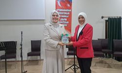 AFYAŞAD’dan Fatma Gülşen Koçak’a “Yılın Kadınanası” ödülü