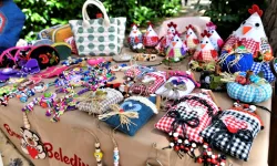 Bornovalı kadınların El Sanatları Sergisi Büyükpark’ta açıldı