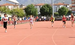 “En Hızlı Benim” atletizm yarışmasına yoğun ilgi