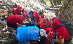 Alman yamaç paraşütü pilotu, Fethiye'de kayalık alana düşerek öldü