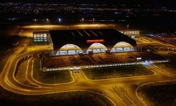 Diyarbakır Havalimanı'nda pistte çatlak