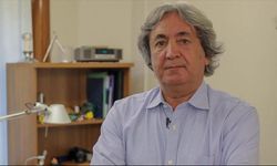 Dünyaca ünlü Türk profesör, Filistin'i desteklediği için kurduğu dergiden atıldı
