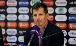 Emre Belözoğlu kameralar önünde para istedi