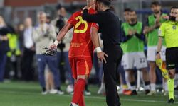 Futbolu bırakan efsane kaleci son maçında kırmızı kart gördü
