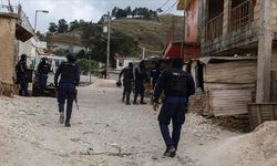 Haiti'de silahlı çete kasaba bastı: 50 ölü