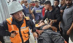 İsrail, Gazze'de hastaneyi bombaladı: 34 Filistinli öldürüldü