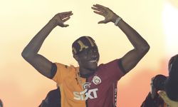 Osimhen'den kutlamalarda transfer sözleri