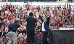 Süper Lig efsanesi 17 yıl sonra şampiyon oldu! Kutlamalarda korku dolu anlar