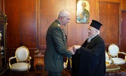 Yunan Genelkurmay Başkanı'ndan kışkırtan hamle! Fener Rum Patriğine skandal hediye
