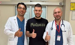 Altı kez duran kalbi yeniden atan genç hayata tutundu
