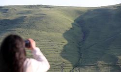 Ardahan'daki "Atatürk silüeti" bu yıl da oluşmaya başladı
