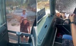 Aydın'da turistleri taşıyan otobüse saldırı! Şoförü darbettiler