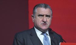 Bakan Bak, 1. Lig'e yükselen takımları tebrik etti