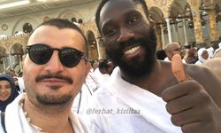 Beşiktaş ile sözleşmesi biten yıldız Umre'ye gitti!