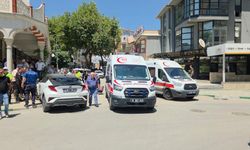 Bursa'da feci kaza: Fren yerine gaza bastı, kaldırımdaki yayalara daldı