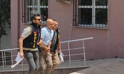 Eşini bıçakla ağır yaraladı