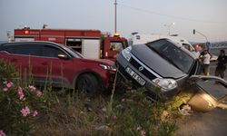 İki otomobil çarpıştı! 5 yaralının olduğu kazada bir sürücü kaçtı