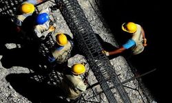 İnşaatlarda yeni dönem: Yapı ustalarına bakanlık takibi