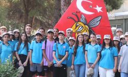 Öğrenciler Mehmetçikle bir gün için Jet Üssünde