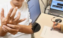 Parkinson’u erken teşhis eden kalem tespit edildi! El yazınız hastalığı ortaya çıkaracak