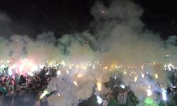 Süper Lig'in eski efsanesi kuruluş yılını kutladı! Binlerce meşale yandı