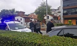 Tanımadığı kadına gül vermek istedi: Reddedilince bıçak çekti!