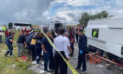 Taziye evinden dönen otobüs şarampole devrildi: 2 ölü, 27 yaralı