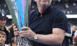 UEFA Avrupa Ligi'nde şampiyon olan hoca kovuldu