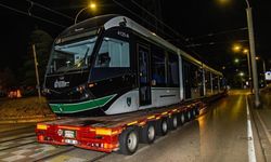 7'nci tramvay raylara indirildi