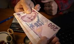 AK Partili vekillerden asgari ücrete 'çifte zam' önerisi