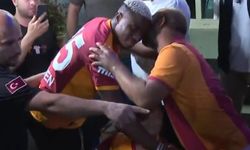 Osimhen ayağının tozuyla gönülleri fethetti! Engelli taraftara jest