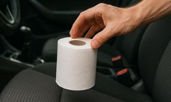Arabanın içine 1 rulo tuvalet kağıdı koyun! Çıkan sonuca inanamayacaksınız